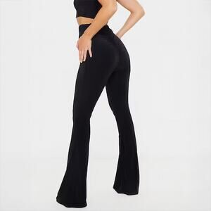 PrettyLittleThing Black Flare Ruched Bum Slinky Pants Sz 4